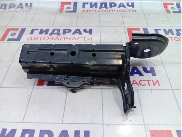 Кронштейн усилителя бампера передний правый Toyota Camry (XV70) 5210233010