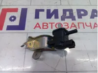 Клапан вакуумный Toyota Camry (XV70) 9091012276