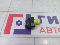 Датчик AIR BAG Toyota Camry (XV70) 8917333120