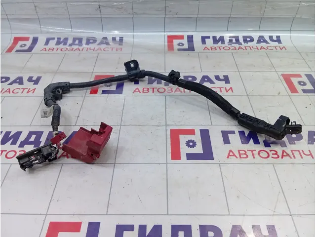 Клемма аккумулятора плюс Toyota Camry (XV70) 8212206320