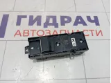 Блок управления стеклоподъемниками Toyota Camry (XV70) 8404010040