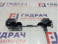 Кронштейн сиденья заднего правого Toyota Camry (XV70) 7370533180