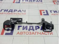 Кронштейн сиденья заднего левого Toyota Camry (XV70) 7370633180