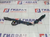 Кронштейн бампера задний правый Toyota Camry (XV70) 5257533130