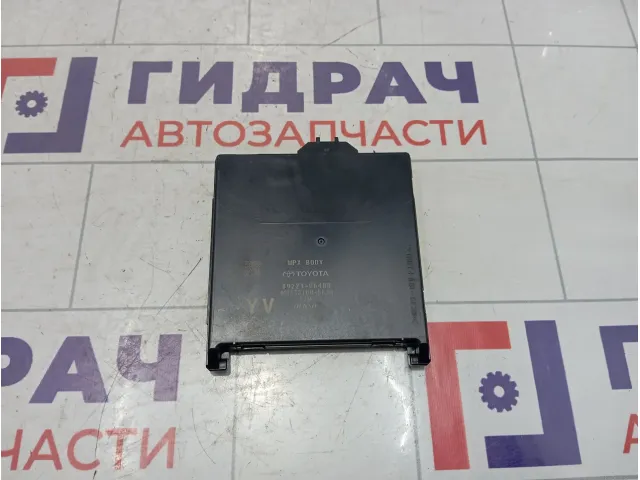Блок электронный Toyota Camry (XV70) 8922106480