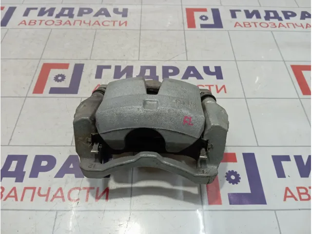 Суппорт тормозной передний левый Toyota Camry (XV70) 4775033311