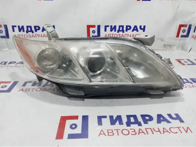 Фара правая Toyota Camry (XV40) 81145-33631. Дефект.Вскрывлась.
