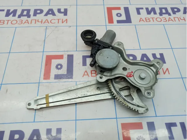 Стеклоподъемник электр. задний левый Toyota Camry (XV40) 69804-33050.