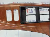 Накладка блока управления стеклоподъемниками Toyota Camry (XV40) 74232-33321-E2. Потертость.