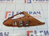 Накладка блока управления стеклоподъемниками Toyota Camry (XV40) 74232-33321-E2. Потертость.