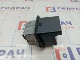 Кронштейн двери задней Toyota Camry (XV40) 67859-33010.
