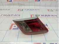 Фонарь задний внутренний правый Toyota Camry (XV40) 81581-33130. В пленке.