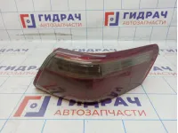 Фонарь задний наружный правый Toyota Camry (XV40) 81551-33360. В пленке.