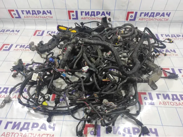 Проводка двигателя Toyota Camry (XV40) 82111-33E61. С блоком предохранителей.