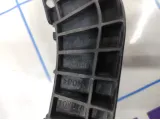 Кронштейн переднего бампера правый Toyota Camry (XV40) 52535-33040.