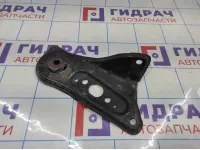 Кронштейн передней балки Toyota Camry (XV40) 51036-33030. Передний левый.