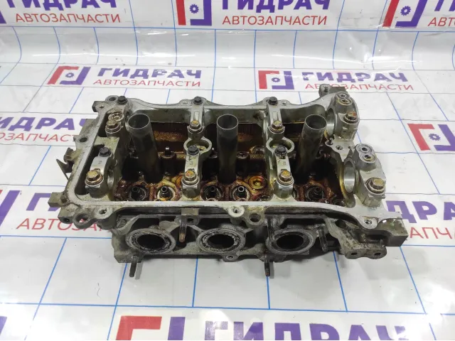 Головка блока правая Toyota Camry (XV40) 11101-39535. Без клапанов.