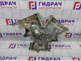 Крышка двигателя передняя Toyota Camry (XV40) 11310-31020.