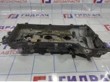 Крышка головки блока (клапанная) Toyota Camry (XV40) 11201-31250. Правая.