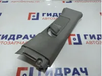 Обшивка стойки средней правой верхняя Toyota Camry (XV40) 62410-33140-B1. Потертости.
