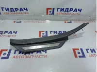 Накладка порога заднего левого внутренняя Toyota Camry (XV40) 67918-33070-B0. Потертости.