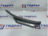 Накладка порога заднего правого внутренняя Toyota Camry (XV40) 67917-33070-B0. Потертости.