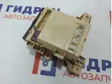 Блок предохранителей Toyota Camry (XV40) .