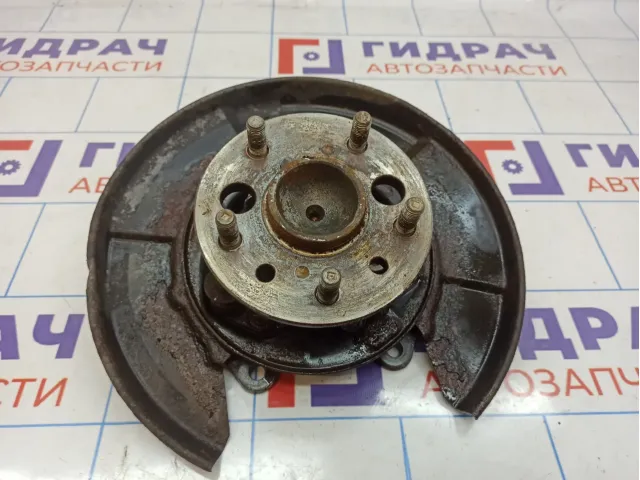 Щит опорный задний правый Toyota Camry (XV40) 46503-33080. Со ступицей.Коррозия.