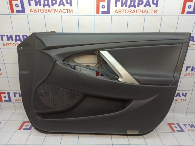 Обшивка двери передней правой Toyota Camry (XV40) 67610-33B81-B1.