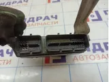 Блок управления двигателем Toyota Camry (XV40) 89661-33A00.