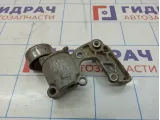 Ролик руч.ремня с кронштейном Toyota Camry (XV40) 16620-31040.