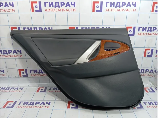 Обшивка двери задней левой Toyota Camry (XV40) 67640-33831-B1