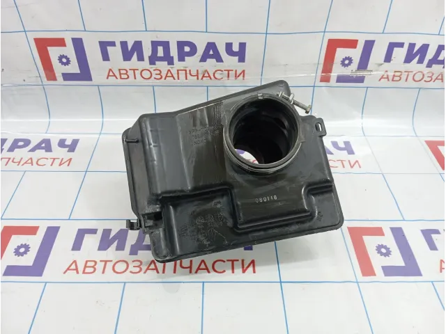 Резонатор воздушного фильтра Toyota Camry (XV40) 17881-31140