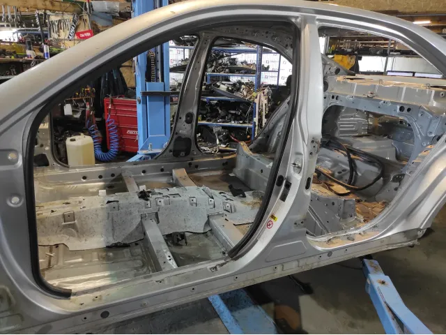 Порог со стойкой левый Toyota Camry (XV40) 61312-33060