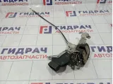Замок двери передней правой Toyota Corolla (E120) 69030-12440