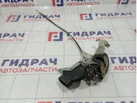 Замок двери передней правой Toyota Corolla (E120) 69030-12440