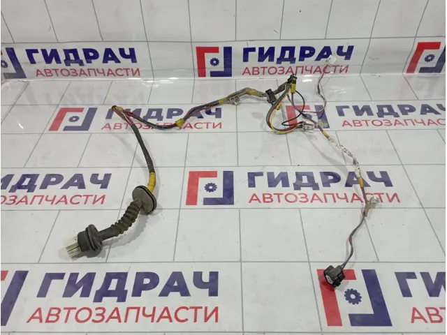 Проводка двери задней Toyota Corolla (E120) 82153-12400