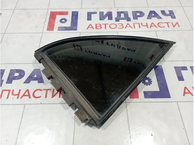 Стекло двери задней правой (форточка) Toyota Corolla (E120) 68188-12280
