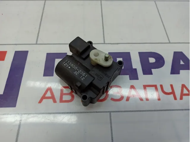 Моторчик заслонки отопителя Toyota Corolla (E120) 113800-2051