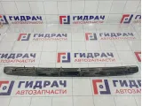 Накладка крышки багажника Toyota Corolla (E150) 76801-12820-B1