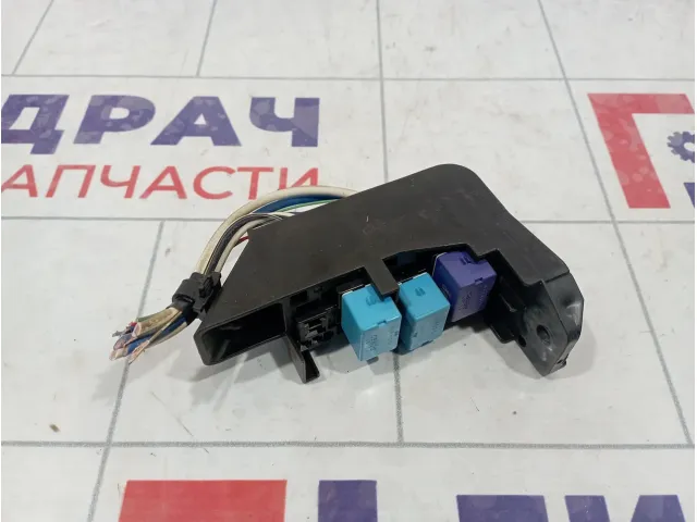 Блок реле Toyota Corolla (E150) 82755-12010