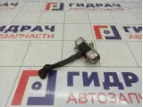 Ограничитель задней двери Toyota Corolla (E150) 68630-12120