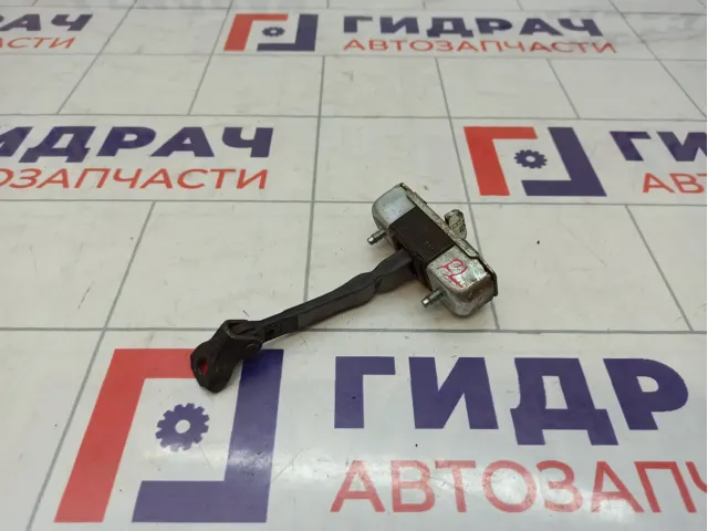 Ограничитель задней двери Toyota Corolla (E150) 68630-12120