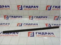 Уплотнитель стекла переднего левого Toyota Corolla (E150) 68172-12260