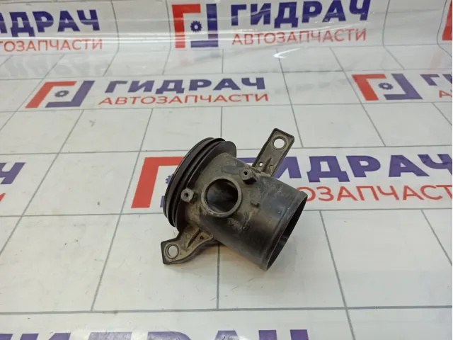 Патрубок воздушного фильтра Toyota Corolla (E150)