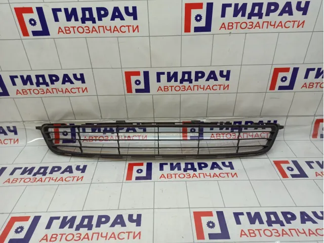 Решетка в бампер центральная Toyota Corolla (E150) 53112-12131