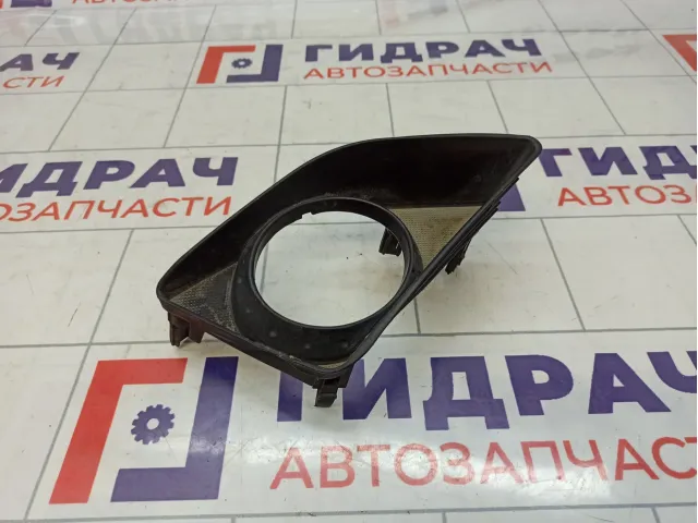 Рамка противотуманной фары правой Toyota Corolla (E150)