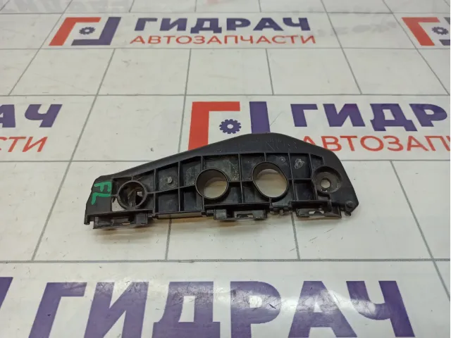 Направляющая переднего бампера левая Toyota Corolla (E150) 52116-12390