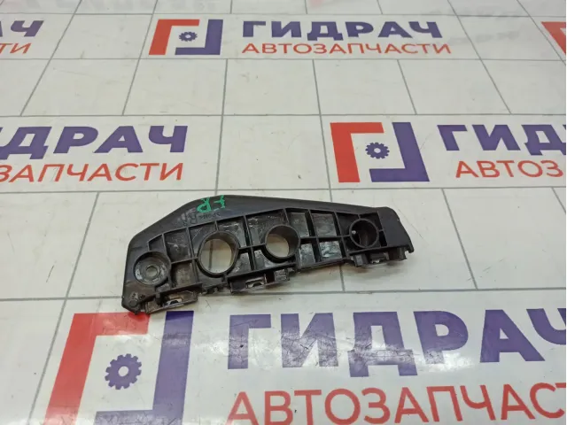 Направляющая переднего бампера правая Toyota Corolla (E150) 52115-02110
