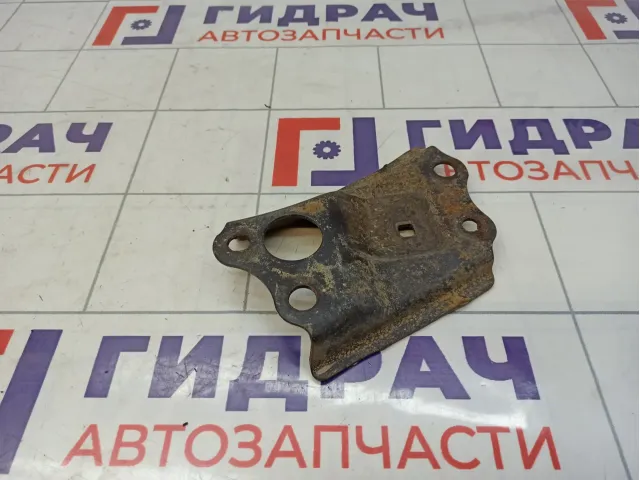 Кронштейн передней балки левый Toyota Corolla (E150) 52256-12010